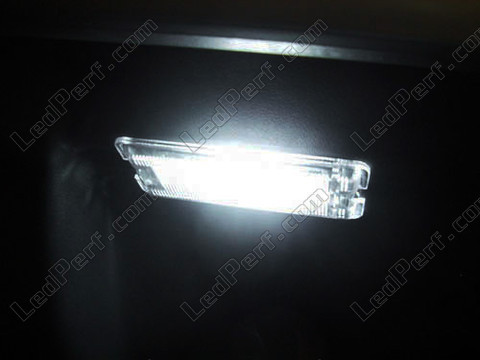 LED Priehradka Na Rukavice Renault Clio 2