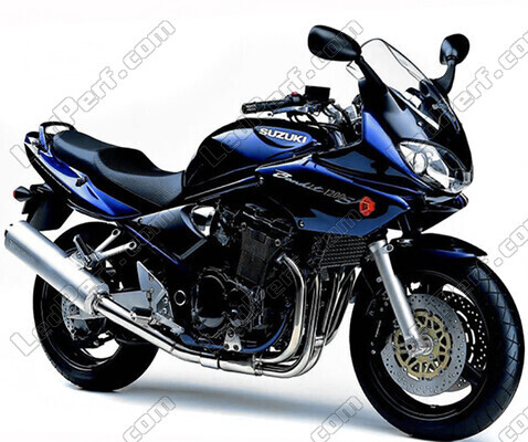 Motocykel Suzuki Bandit 600 S (2000 - 2004) (2000 - 2004)